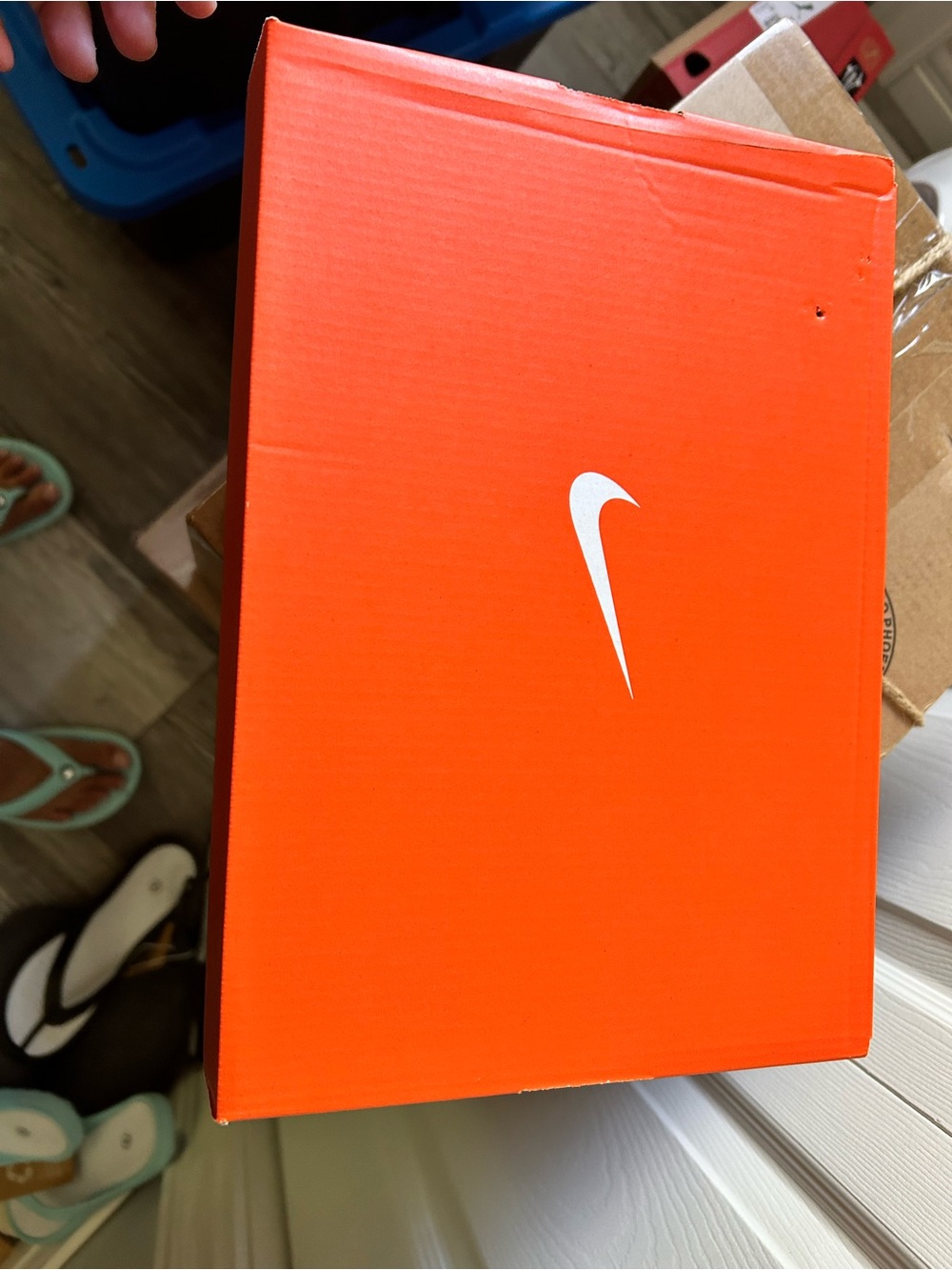 Nike comfortable woman running shoe size 7.5 - Picture 2 of 6